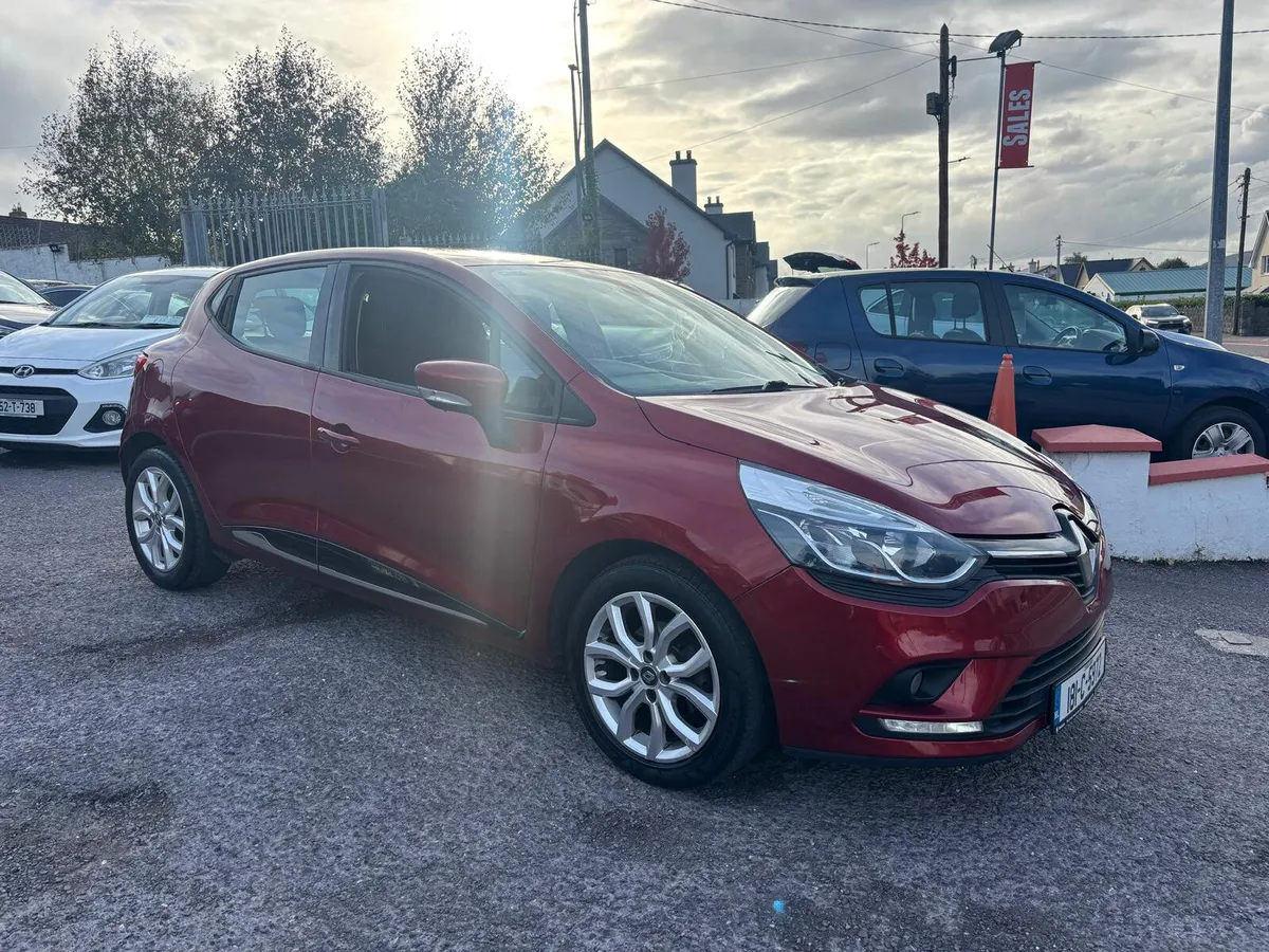 Renault Clio 2018  1.2  PETROL  LOW  MILEAGE - Image 2