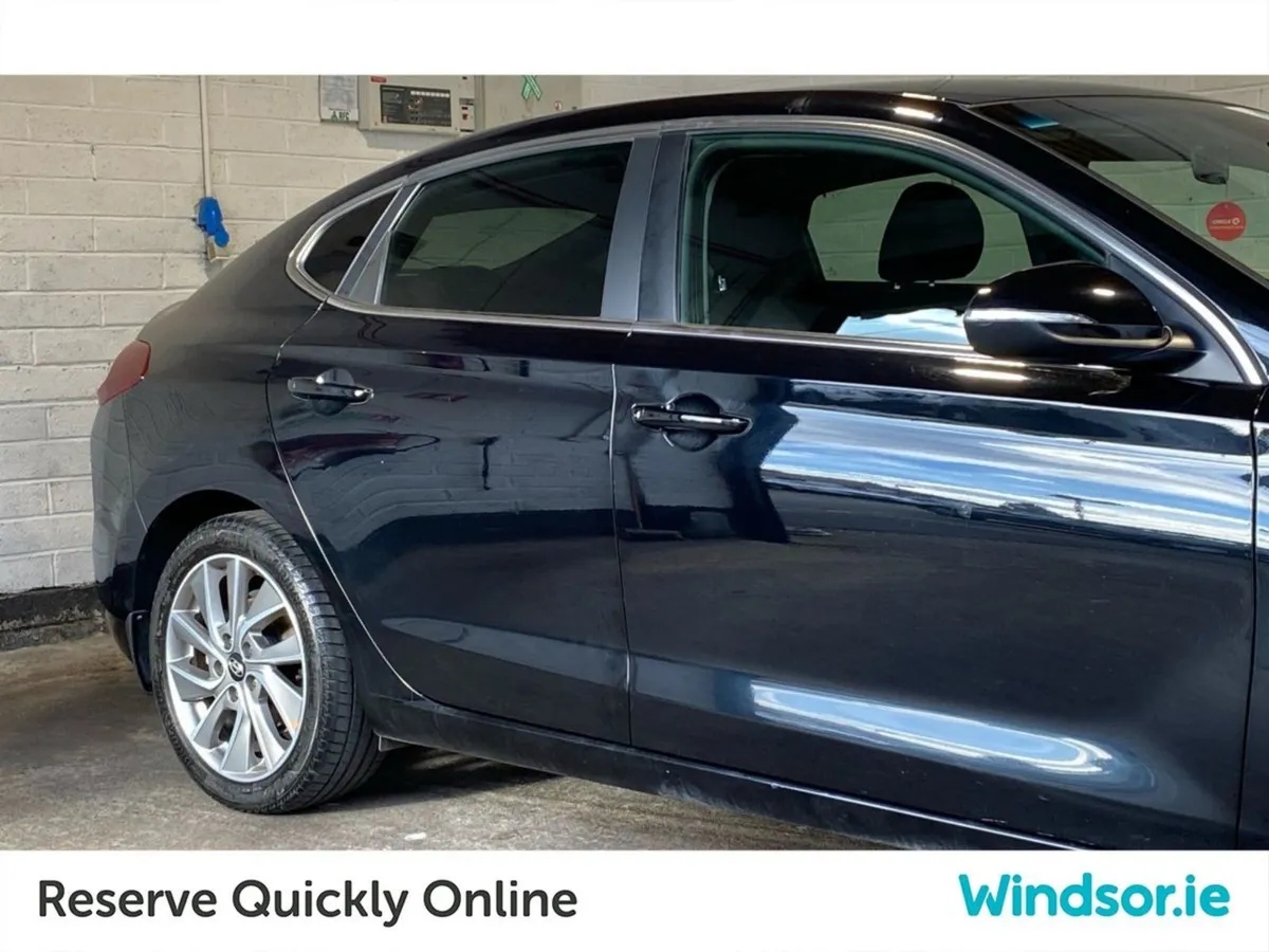Hyundai i30 1.0 T-gdi Fastback - Image 4