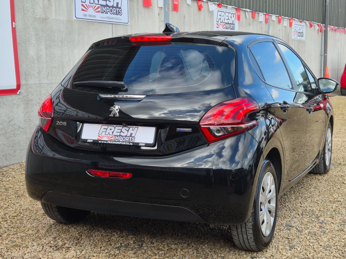 2017 PEUGEOT 208 AUTO LOW KM - Image 2