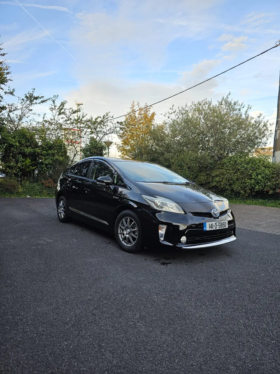 Toyota Prius 2014 Hybrid  Automatic - Image 4