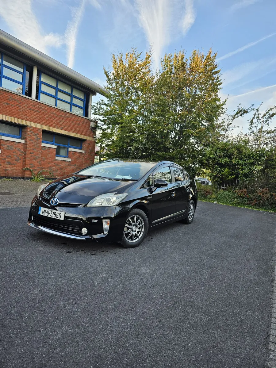 Toyota Prius 2014 Hybrid  Automatic - Image 1