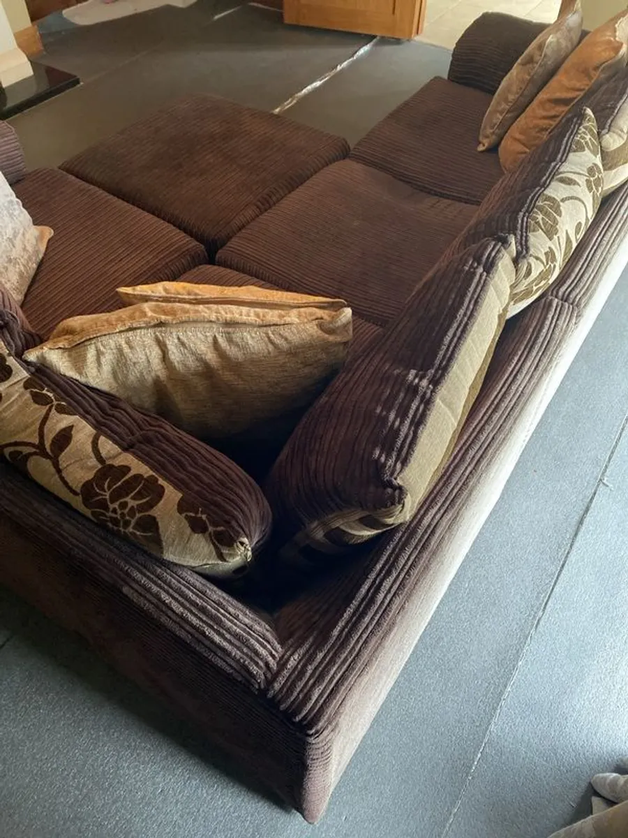 Comfortable Corner Sofa - Image 4