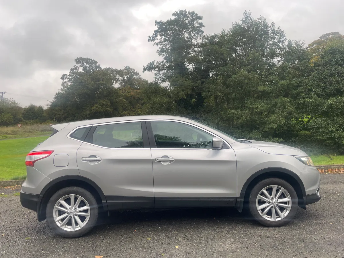 Nissan Qashqai 2014, low milage , belt done - Image 2