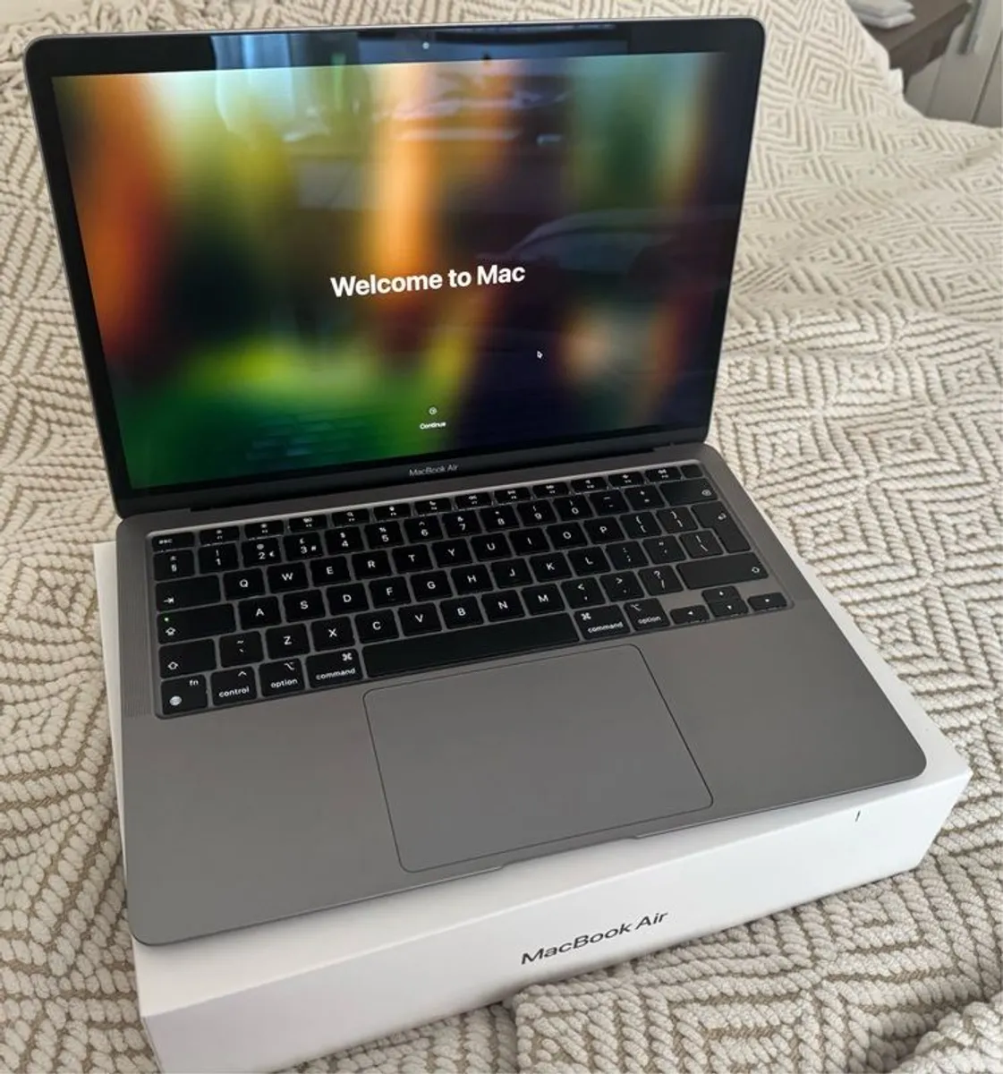 Macbook Air 2020, M1, 256gb, 8gb Ram - Image 1