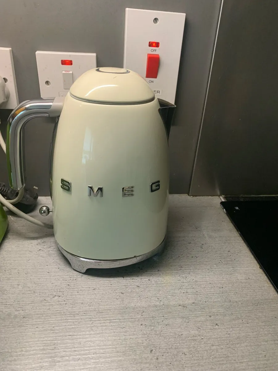 Smeg kettle - Image 1