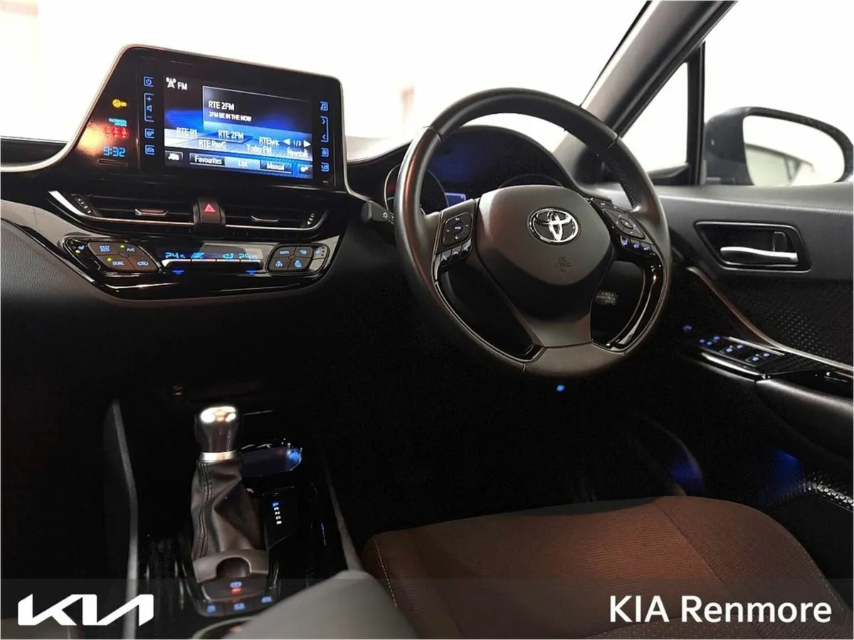 Toyota C-HR Hybrid Sport 4DR Auto - Image 4
