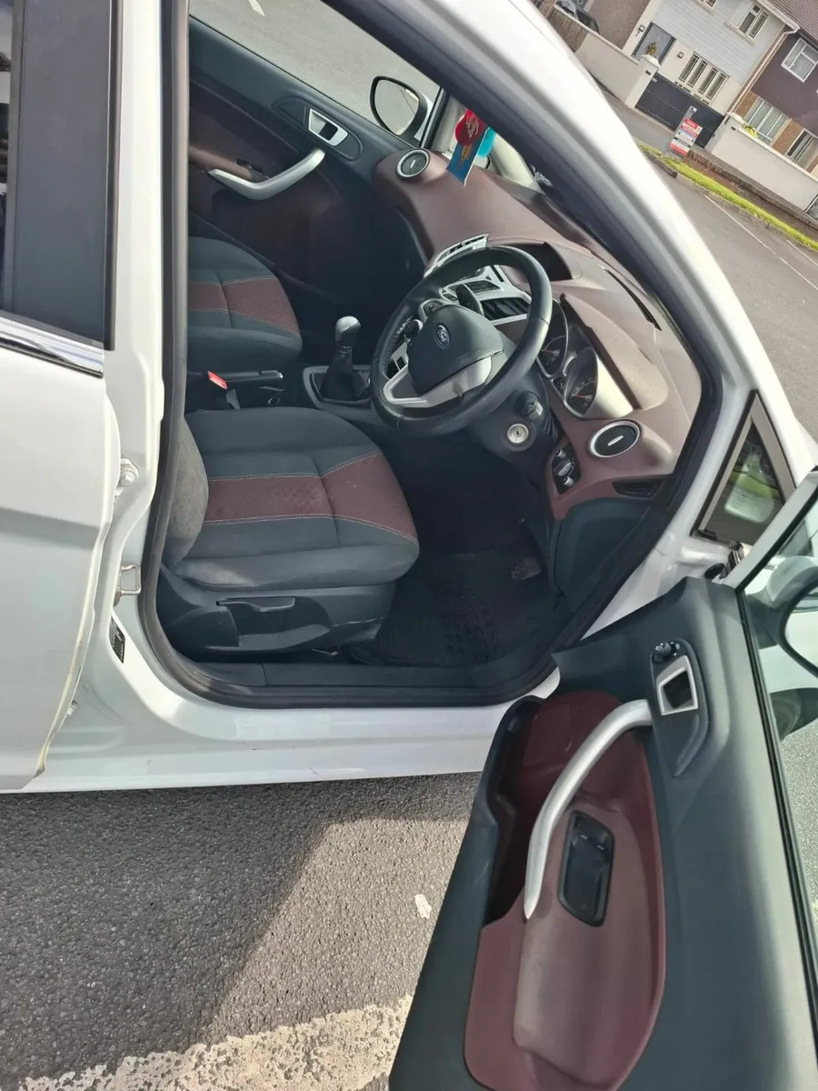 Fiesta TDCi ZETEC - Image 4