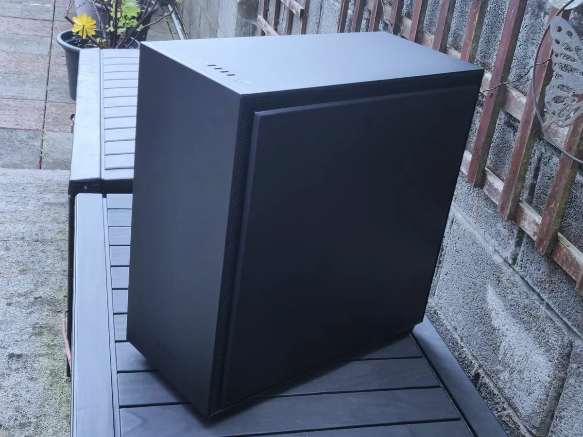1440p Gaming PC - RTX 2080 Super - Intel i9-9900KF - Image 1