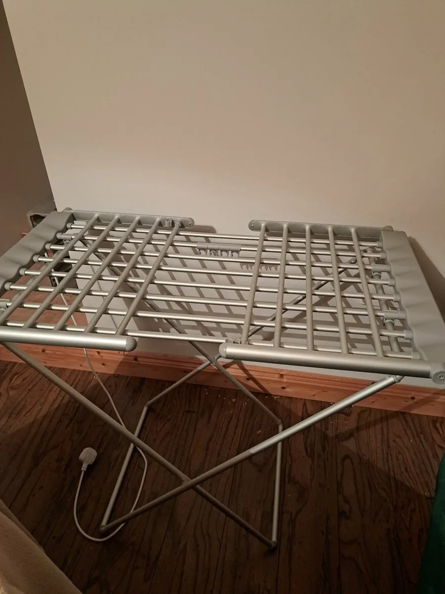 Heated clothes horse / airer