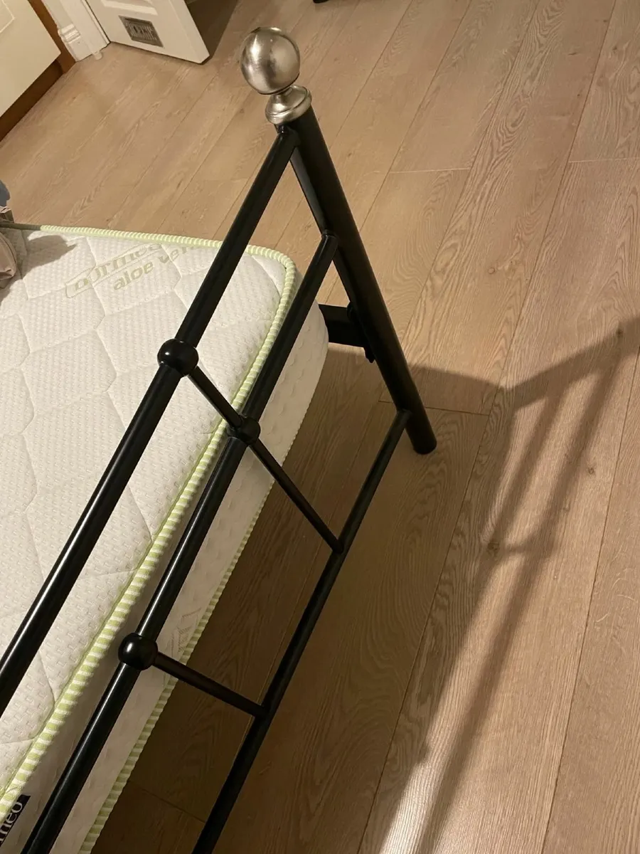 Metal Bed 5'0 x 6'7 & Dormeo Matress (150x200cm) - Image 3