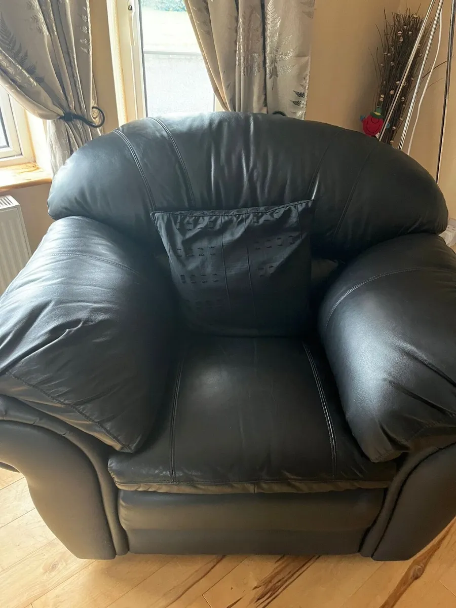 Leather sofa - Image 3
