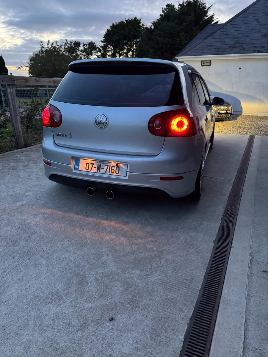 Volkswagen Golf R32 COMMERCIAL - Image 3