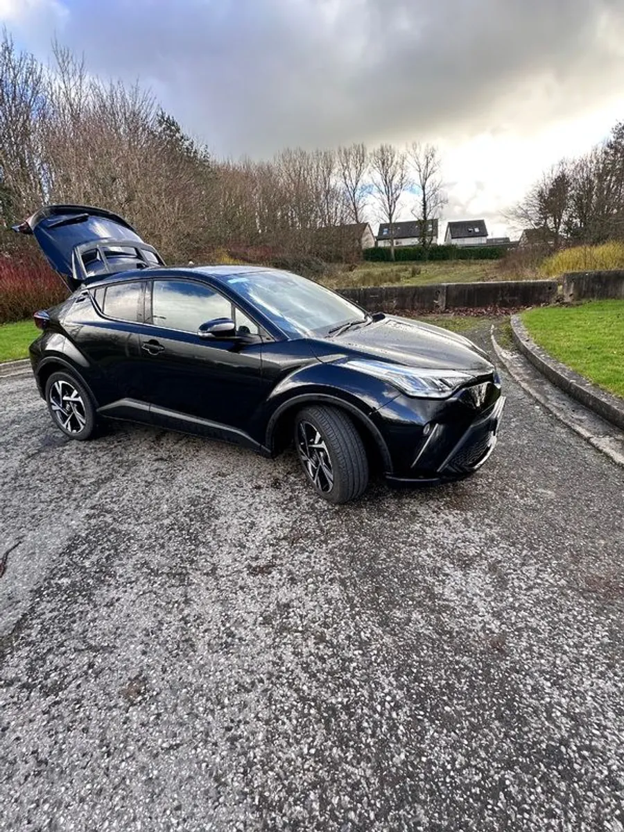 2022 Toyota C-HR - Image 4