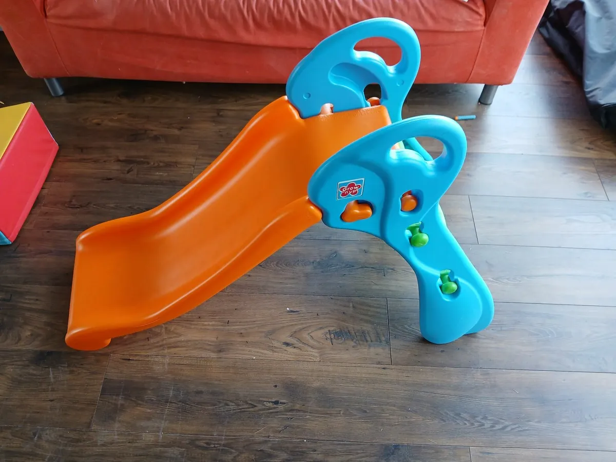 Small Kids Slide - Image 1