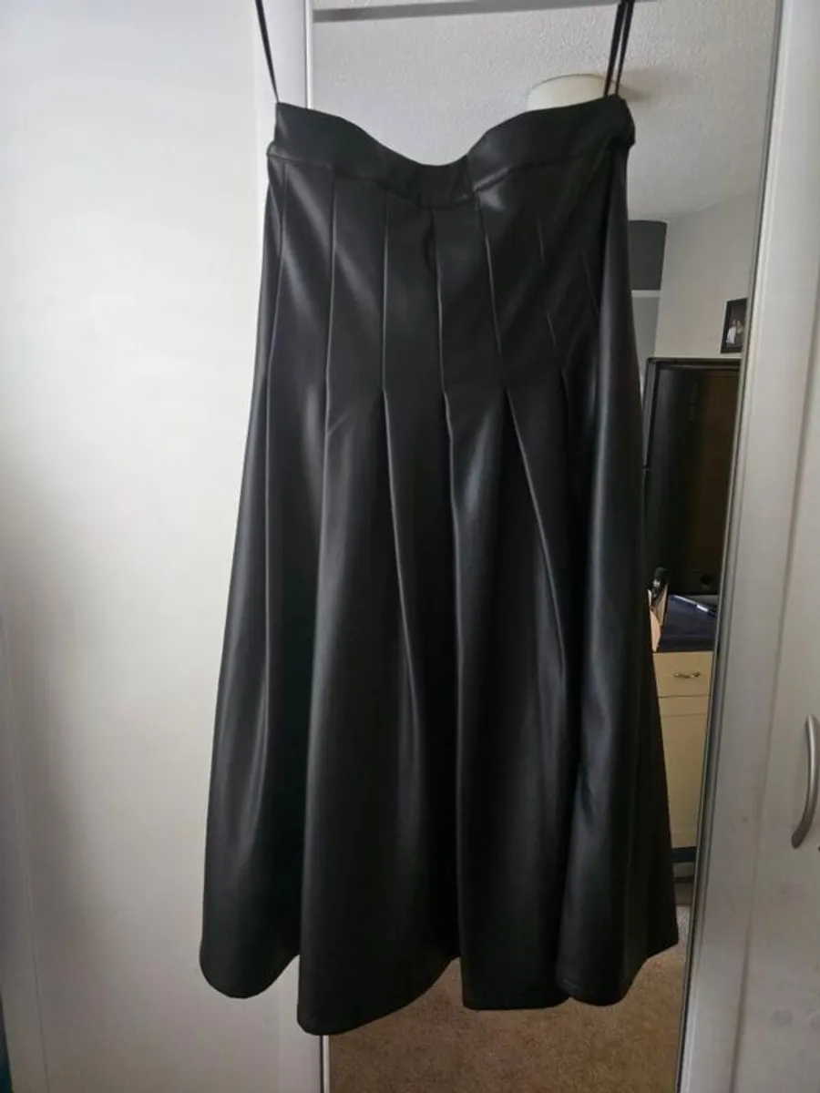 River island skirt - Image 3