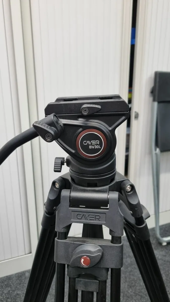 Cayer BV30L Tripod - Image 1