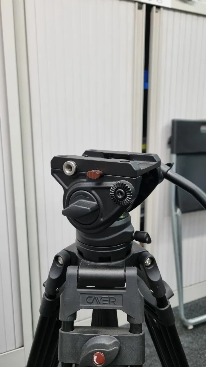 Cayer BV30L Tripod - Image 3