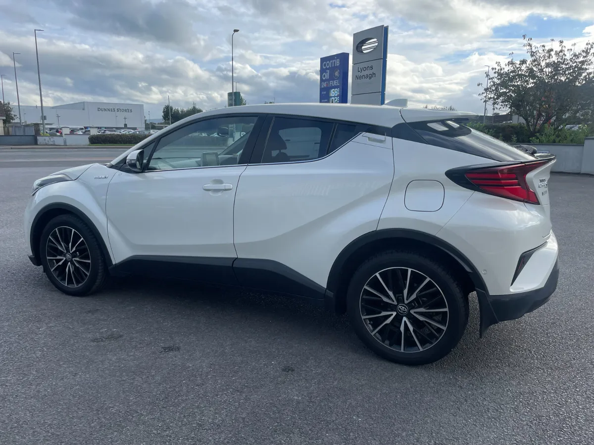 C-HR 2020 Hybrid **Minimum Trade-In Allowance - Image 3