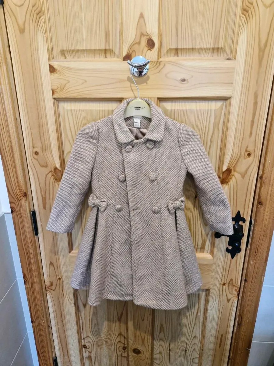 Girls winter coat - Image 1
