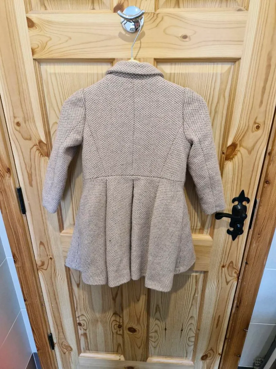 Girls winter coat - Image 2