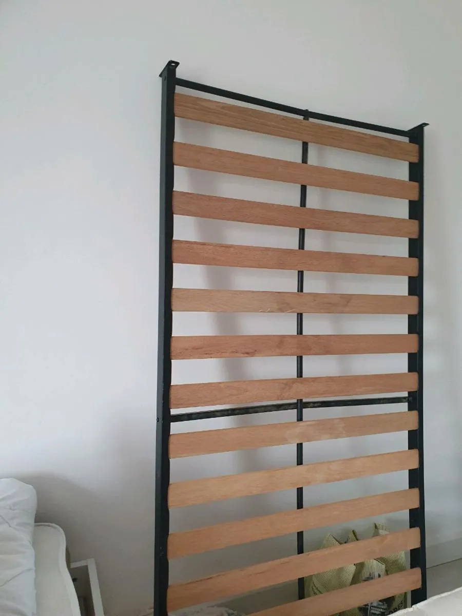 Bed - Image 1