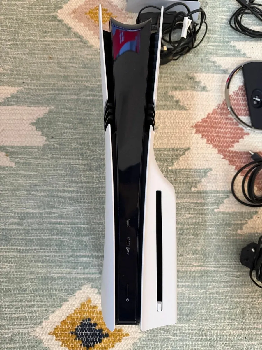 PlayStation 5 Pro Bundle - Image 4