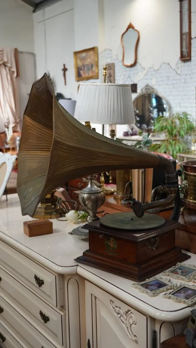 Antique Pathe Phonograph - Image 2