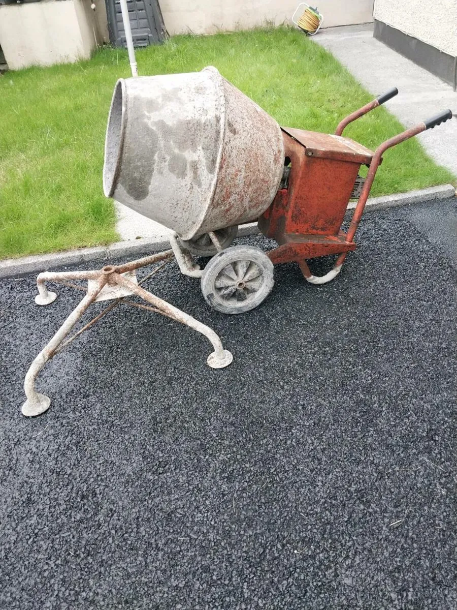 Concrete mixer - Image 2