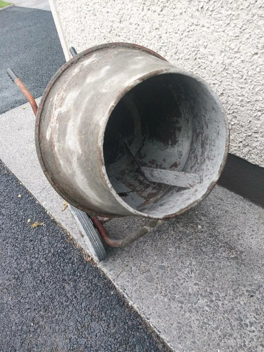 Concrete mixer - Image 3