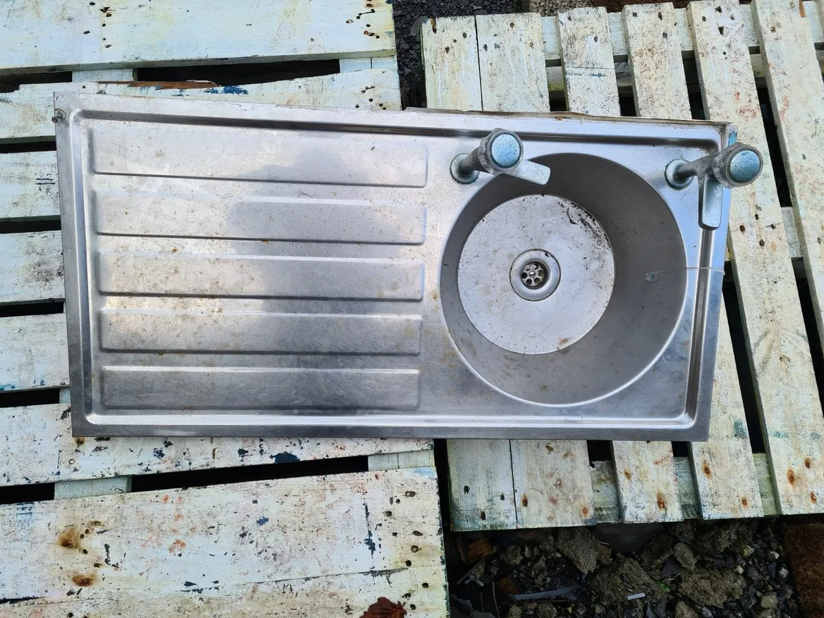 Selection of Stainless steel sinks with taps - Image 3