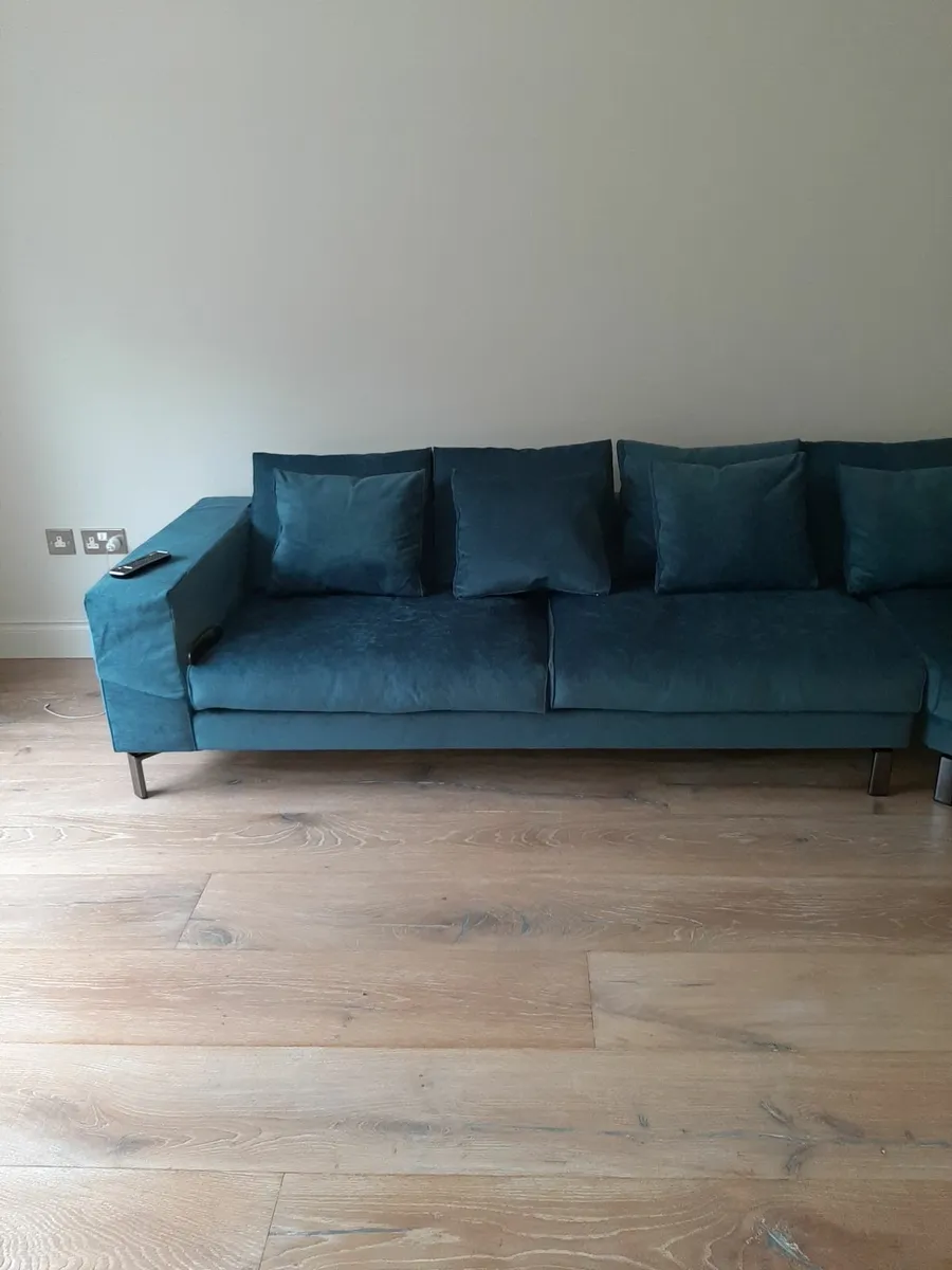 Sofa - Image 4