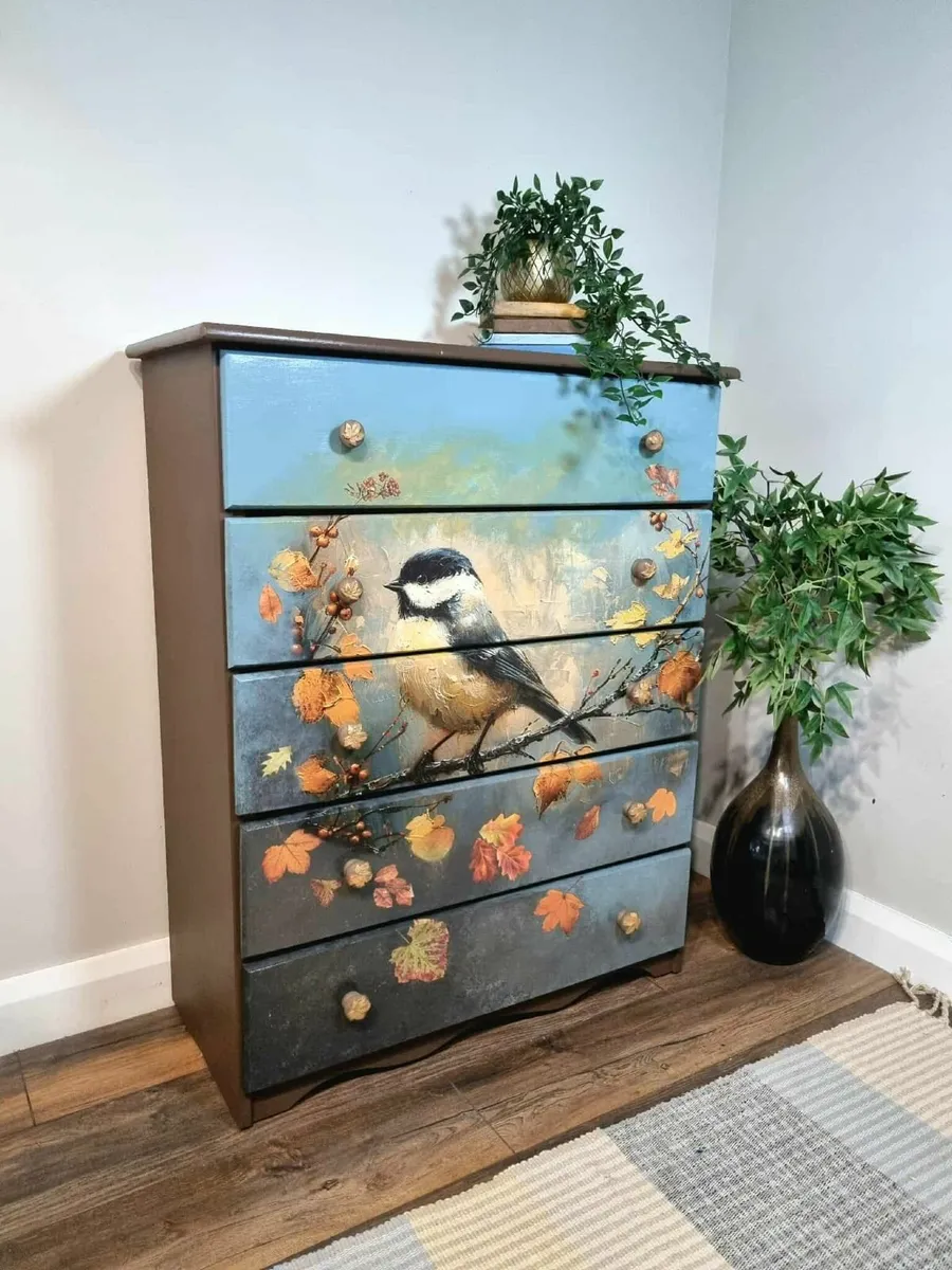 Chest of drawers - Image 2