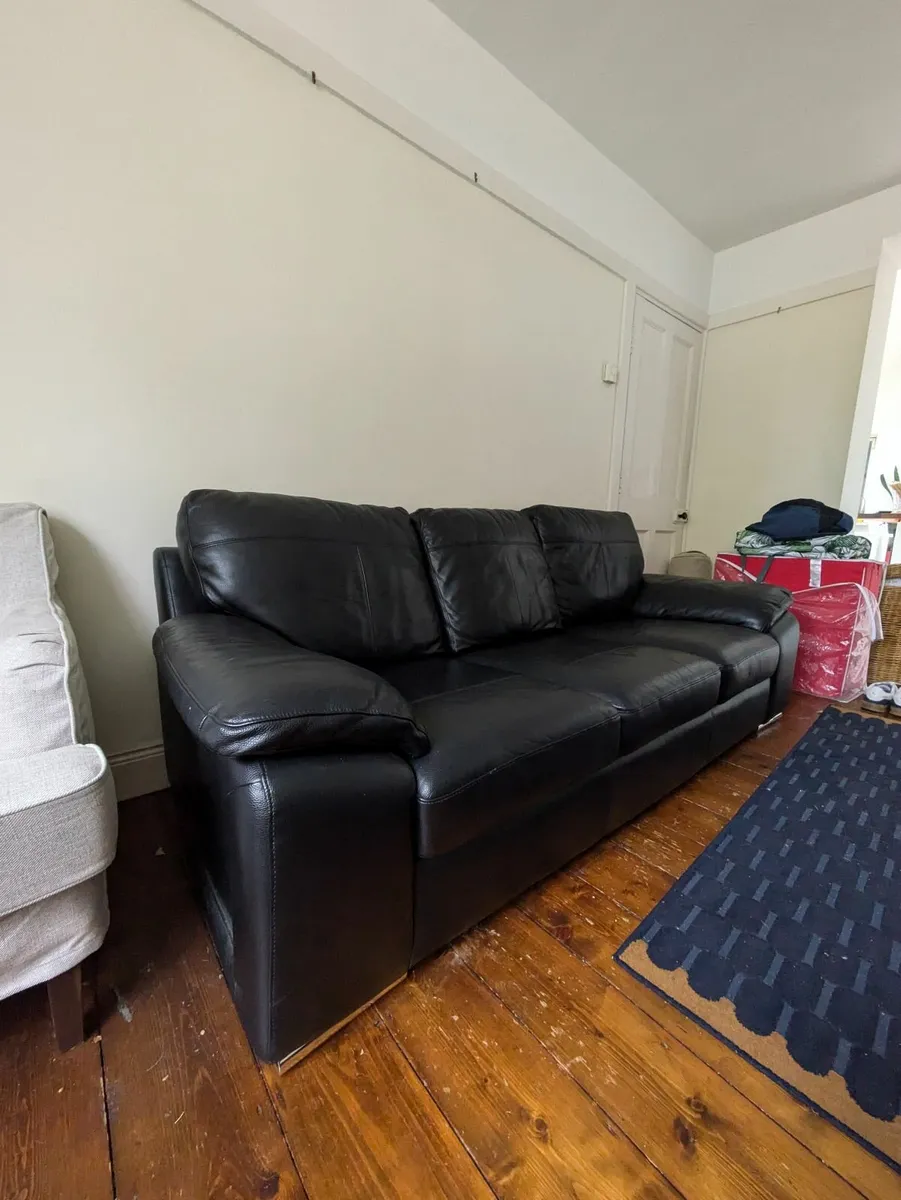 Leather couch - Image 3