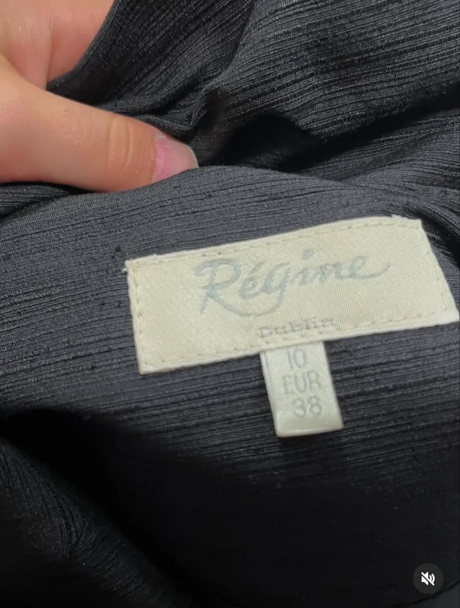 Ladies suit - Image 4