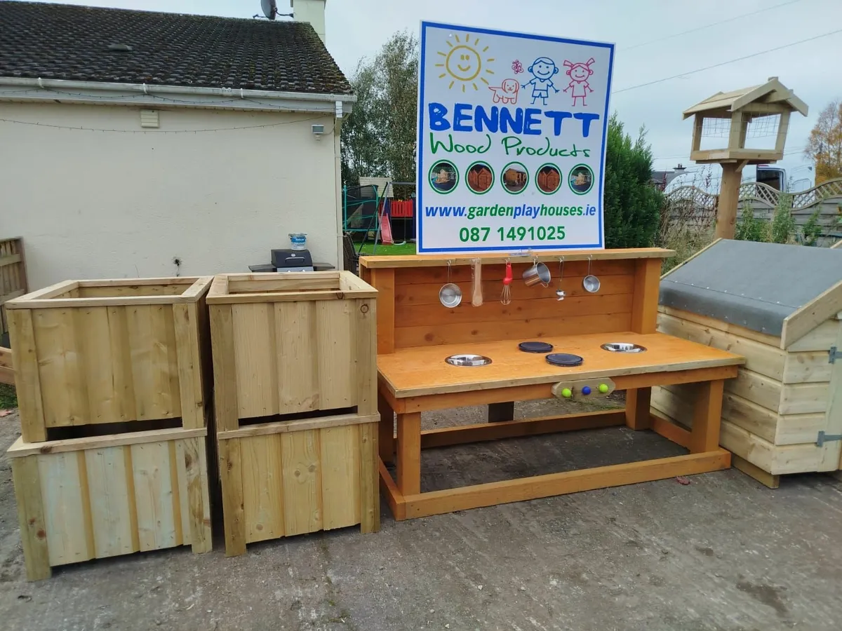 Dog Kennels/Planters/Mud Kitchen/Bird Feeder - Image 2