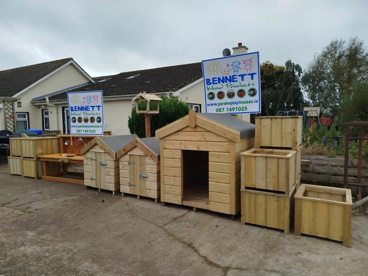 Dog Kennels/Planters/Mud Kitchen/Bird Feeder - Image 4
