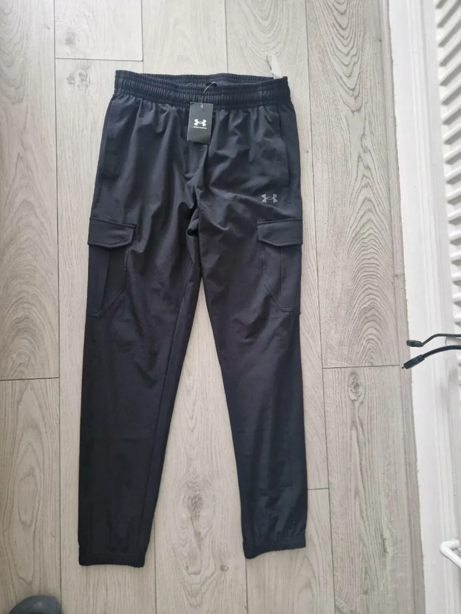 Under Armour Woven Black Cargo Pants