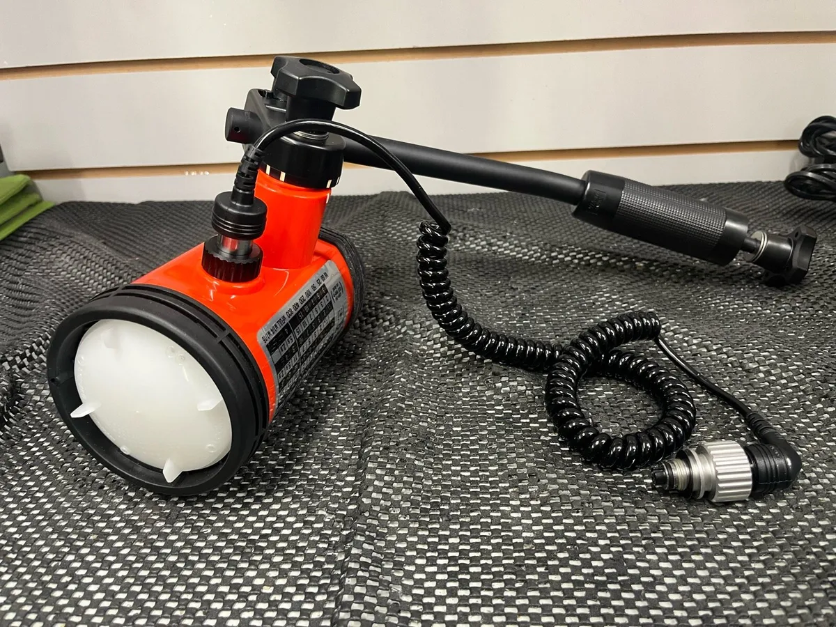 Nikon SB-105 Light - Image 1