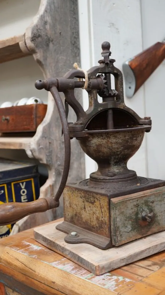 Vintage Peugeot Freres Cast Iron Coffee Grinder - Image 3