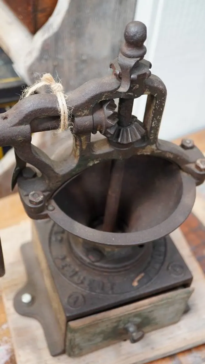 Vintage Peugeot Freres Cast Iron Coffee Grinder - Image 4