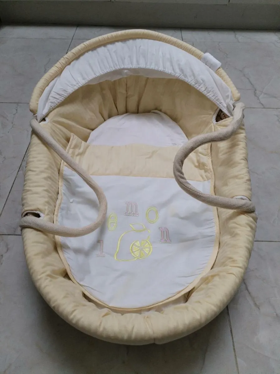 Baby Elegance moses basket - Image 1