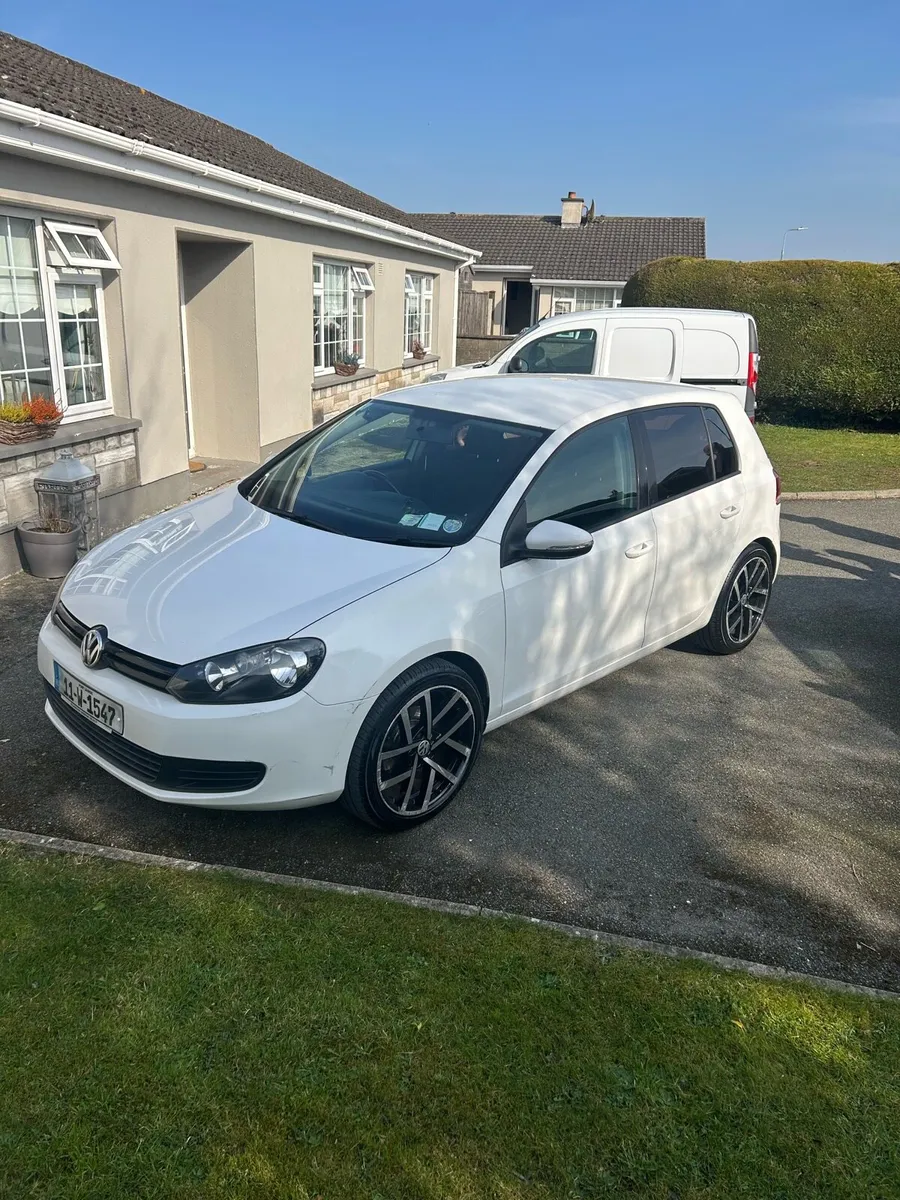 2011 Golf - Image 1