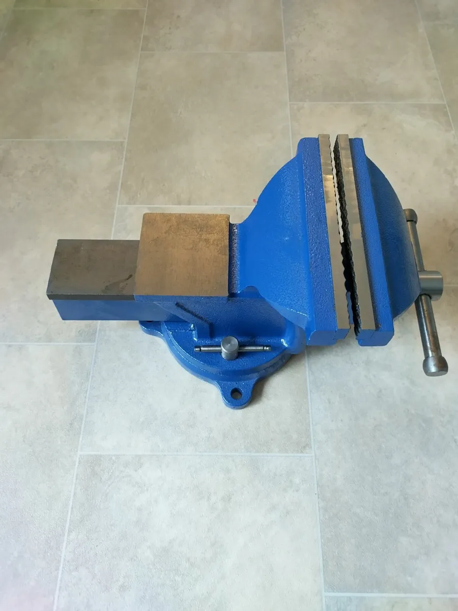 200mm  Bench Vice 8 With Swivel Base - Image 2