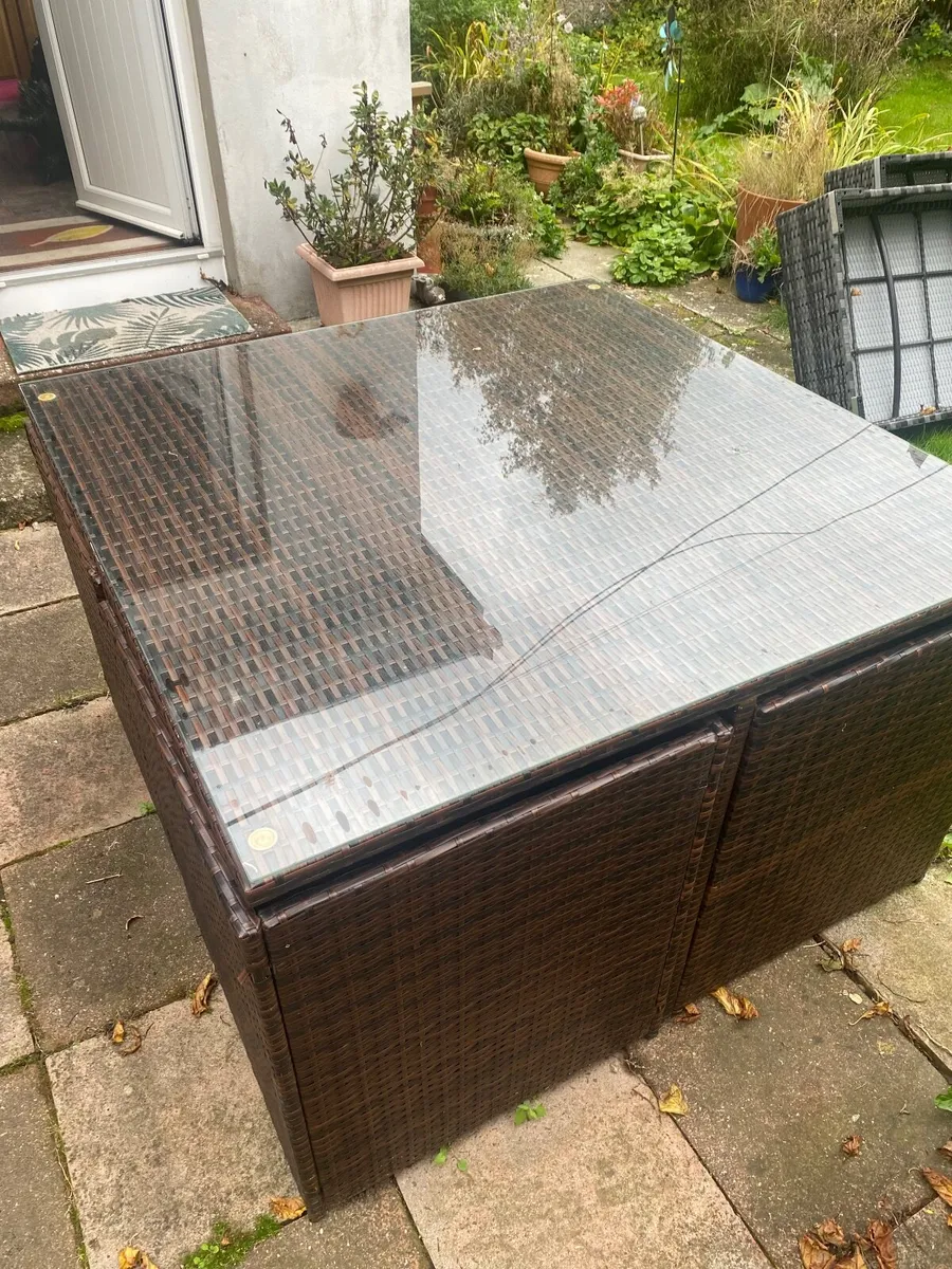 Outdoor rattan cube set table & chairs - Image 3
