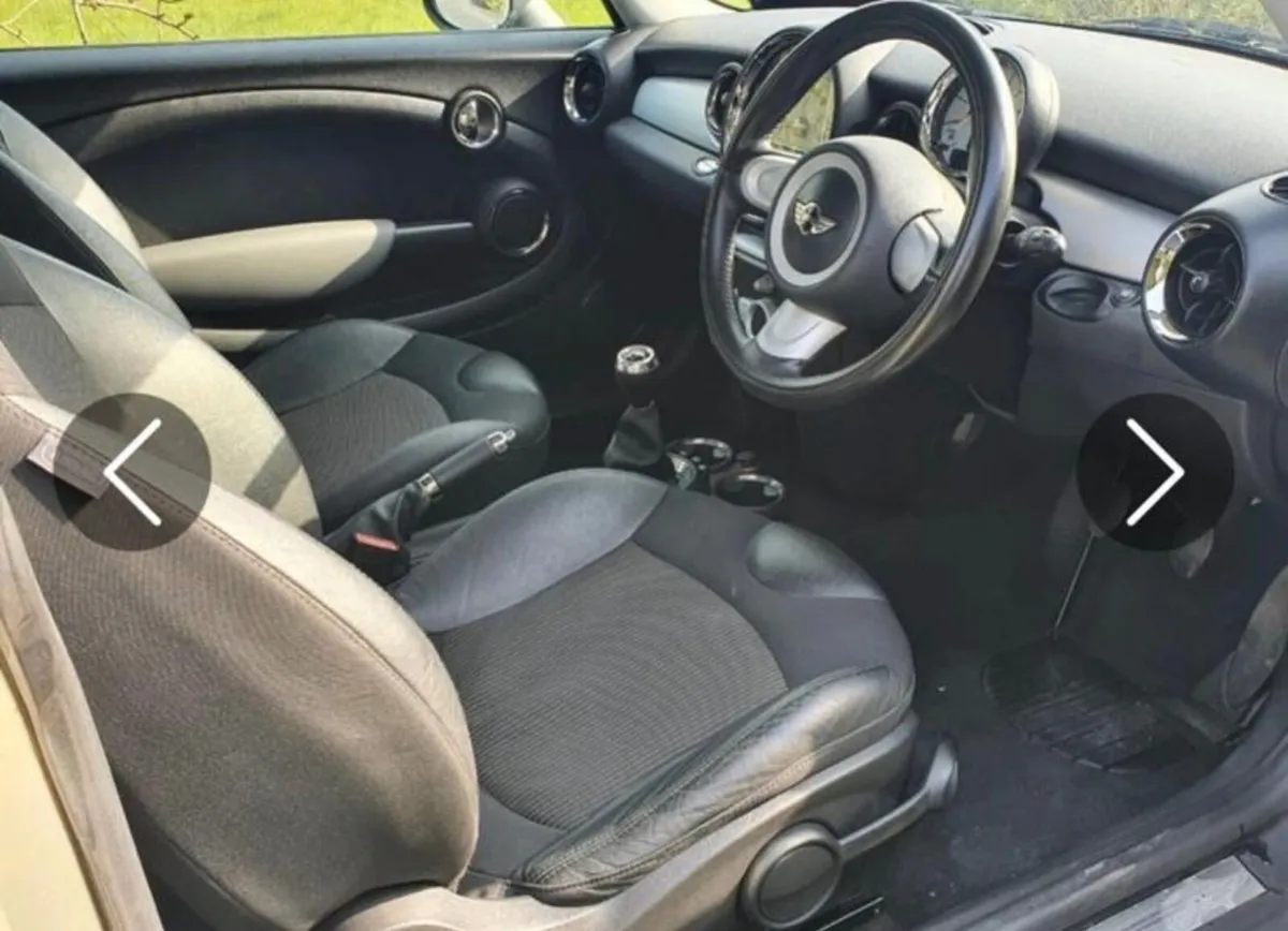 Mini Cooper 2010 - Image 2