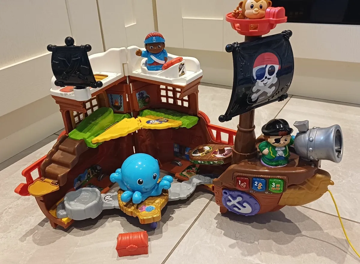 VTech  Toot Toot Friends Kingdom Pirate Ship - Image 3