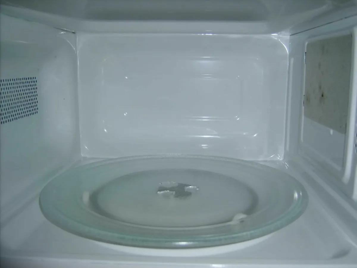 Tolbec Microwave. - Image 3