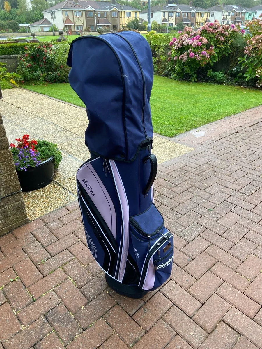 Lady’s. Golf. Clubs and. Bag - Image 4