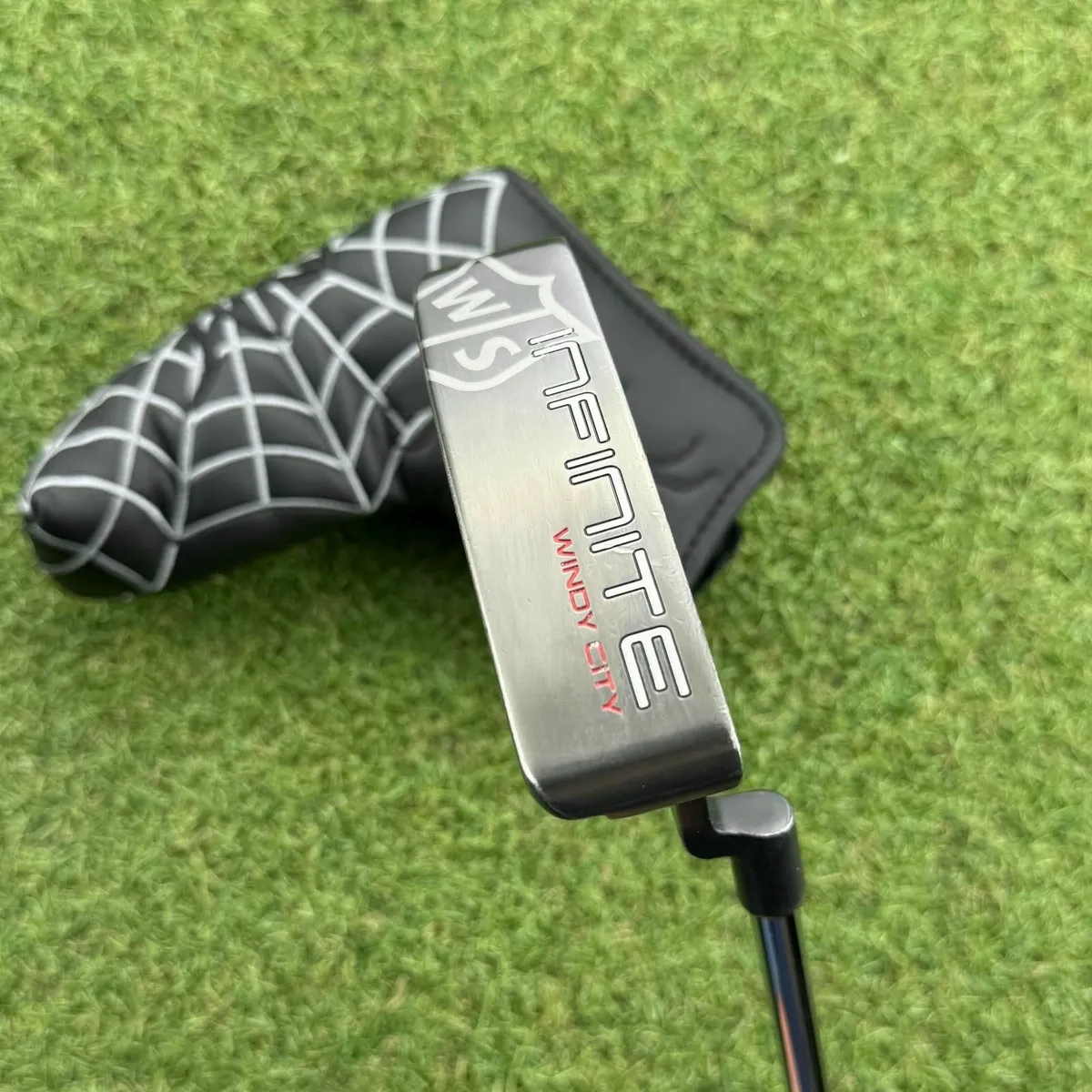 Wilson Infinite Windy City Putter / 34″ - Image 2