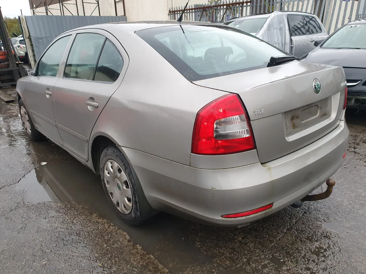 10 SKODA OCTAVIA  1.6 TDI (CAY) FOR BREAKING - Image 3